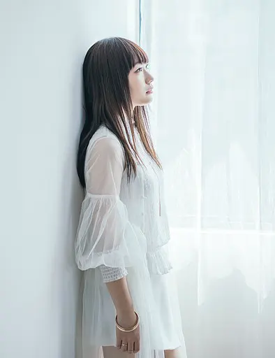 安月名 莉子
