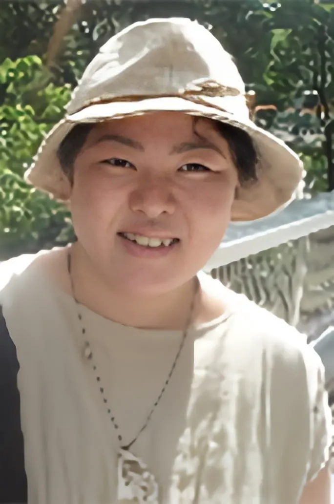 西田 亜沙子